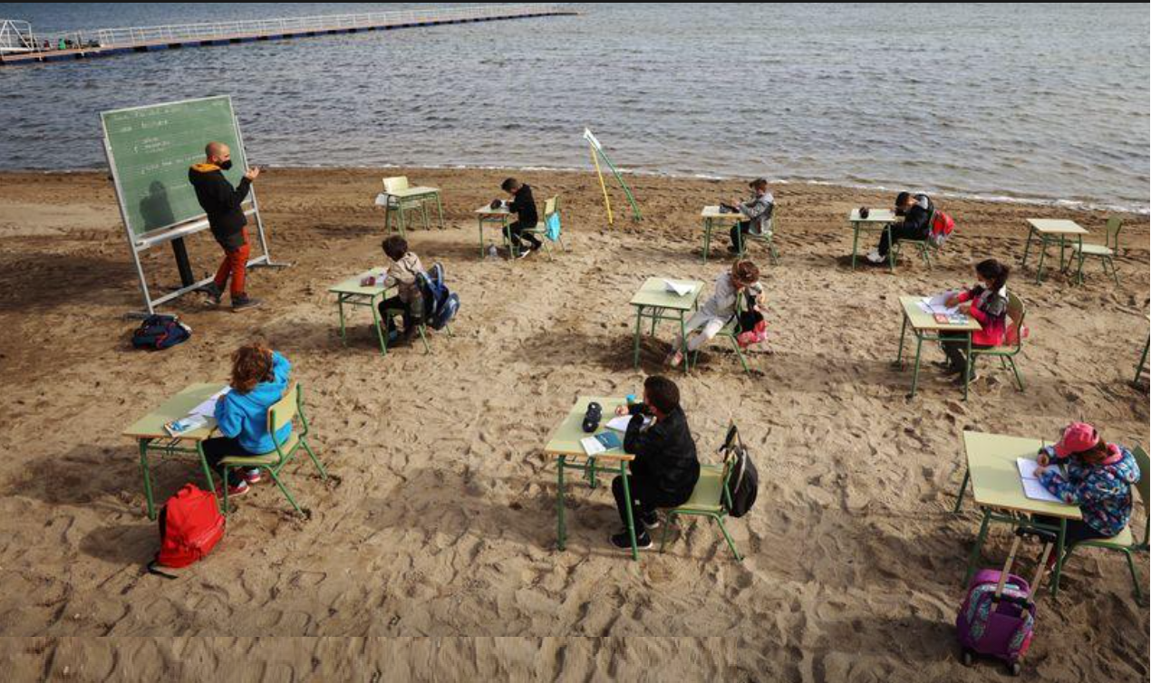  Children swap classrooms for beach lessons in Spain