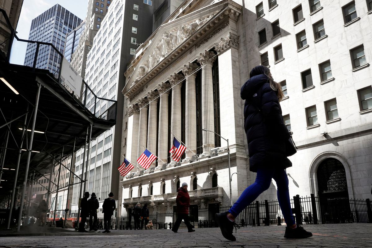  Wall St rebounds after Fed-induced pullback