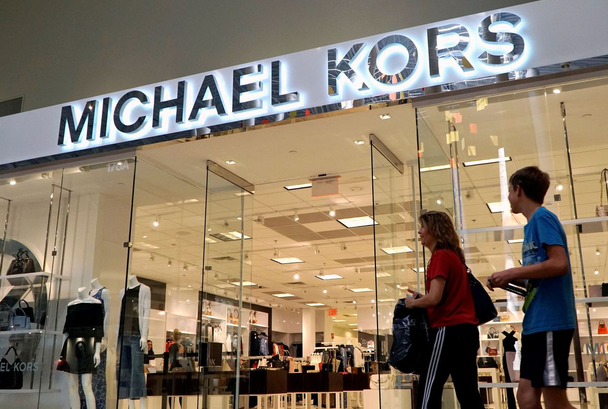  Michael Kors parent expects sales growth as luxury demand rebounds