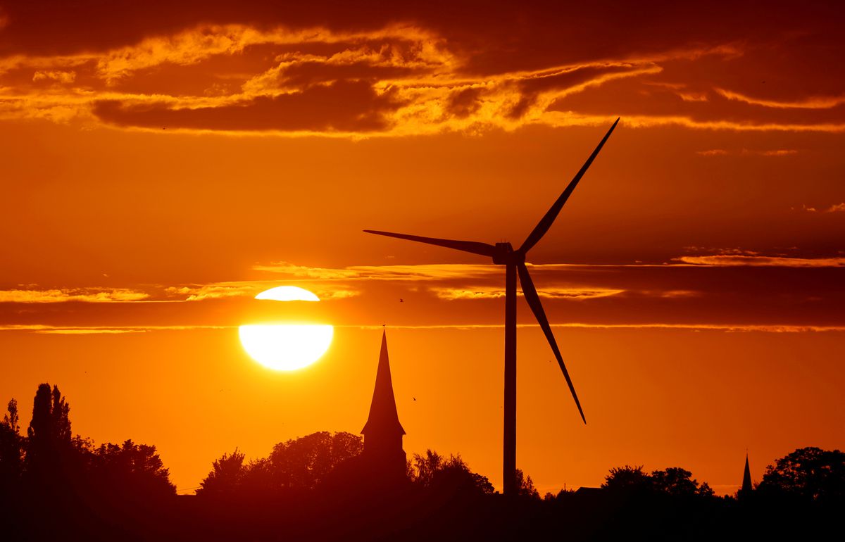  EU lawmakers give final approval to bloc’s green transition fund