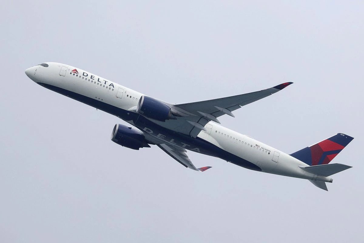  EXCLUSIVE Delta Air makes $350 million gamble as it lobbies Biden on fuel credits