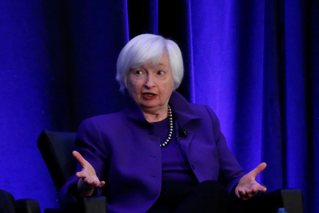  Yellen sees no inflation problem after rate hike comments roil Wall Street