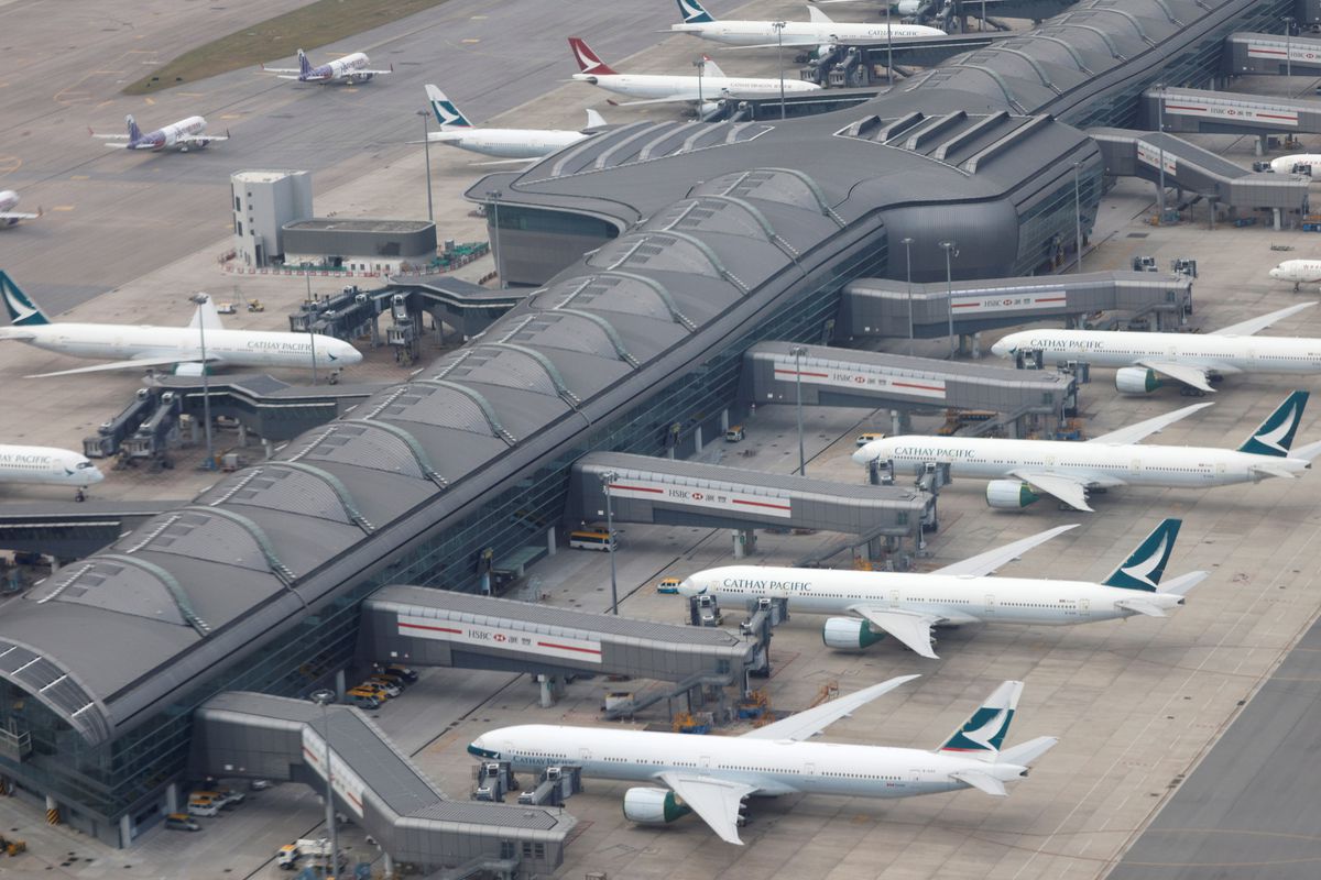  Cathay Pacific forecasts reduced monthly cash burn in H2