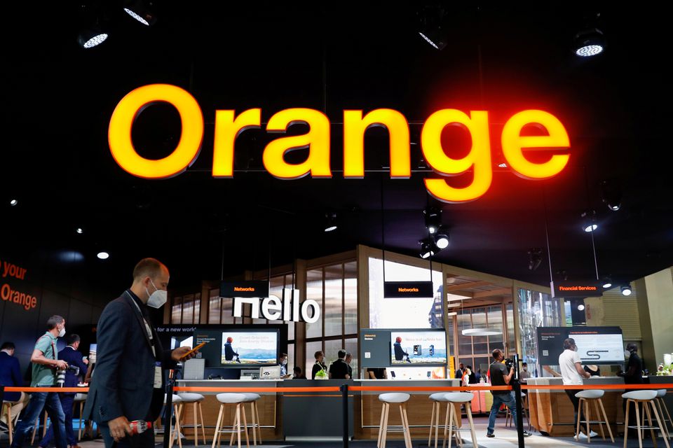  Orange to launch experimental 5G network amid telecom rush to the cloud