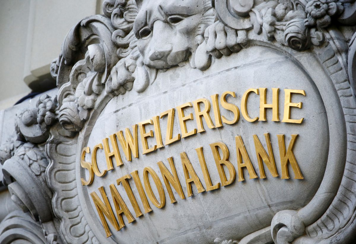  SNB hikes Swiss inflation view but policy to stay ultra-loose