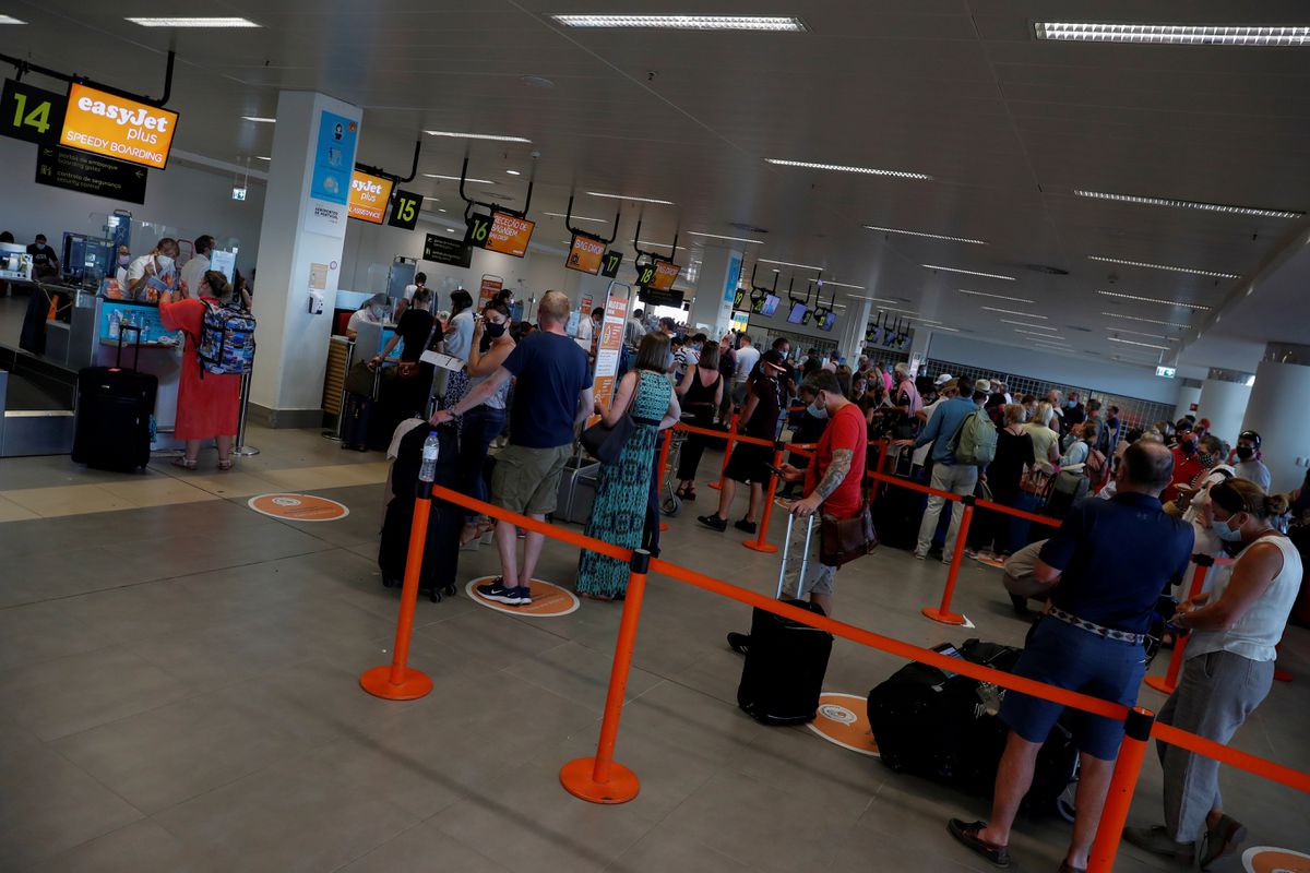  EU airlines, airports warn digital COVID-19 certificate roll-out risks chaos