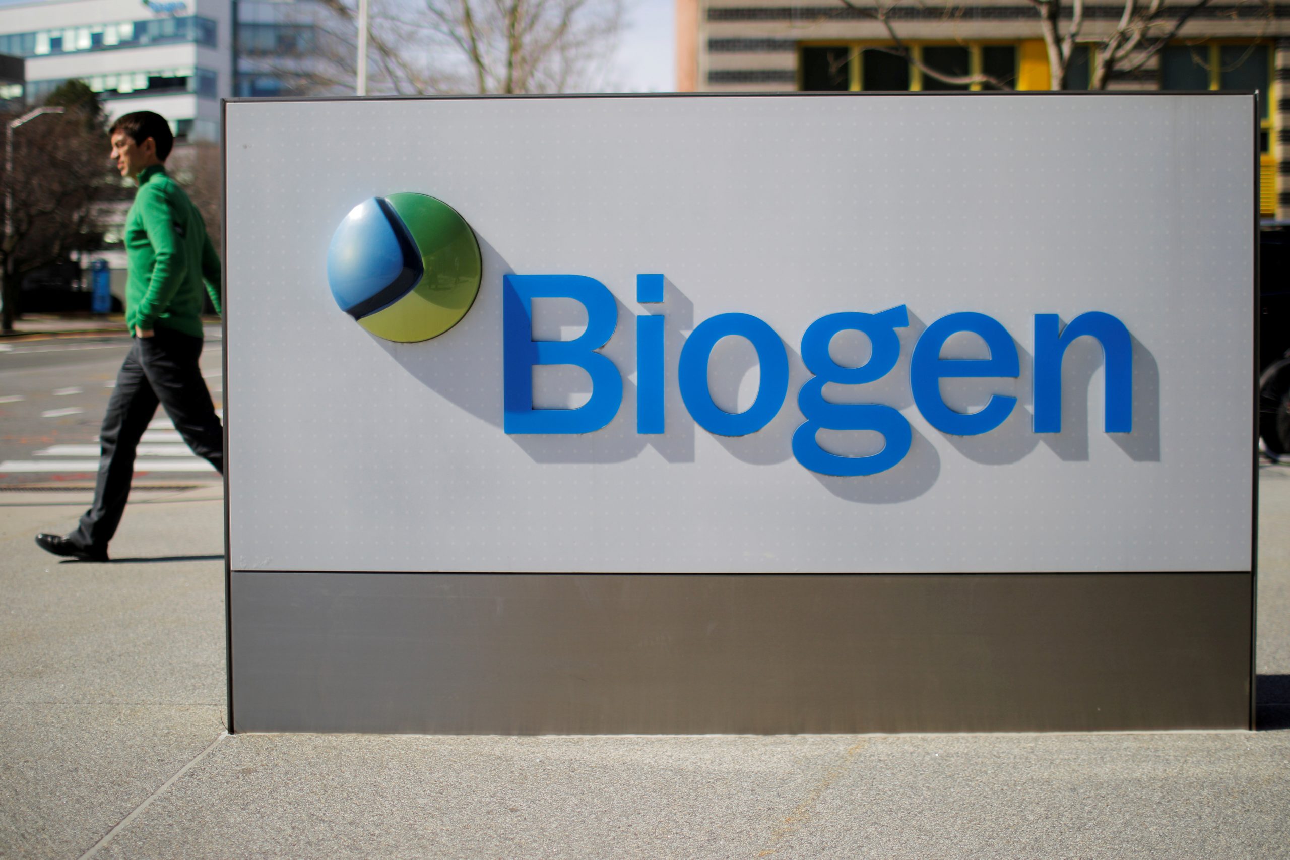  U.S. approval of Biogen Alzheimer’s drug sends shares soaring, hailed as ‘big day” for patients