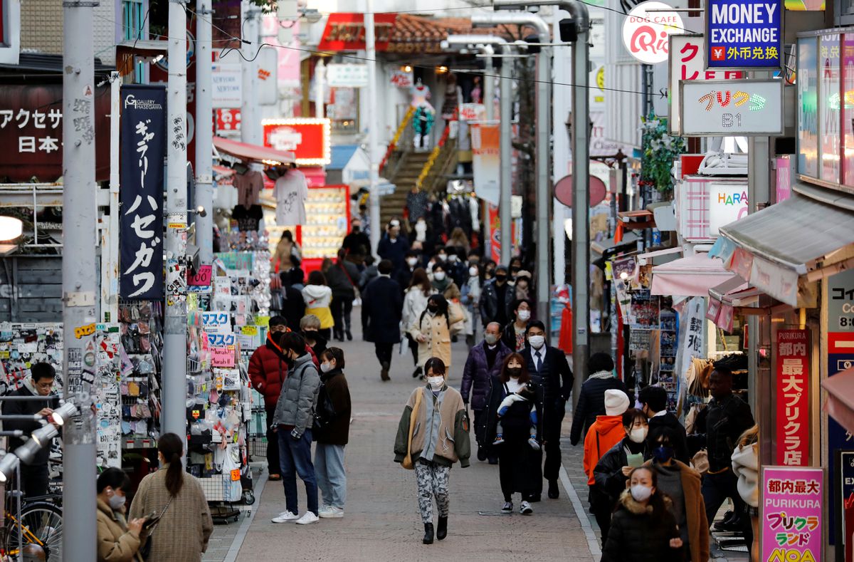  Japan’s retail sales rise for 3rd month, but overall trend still soft
