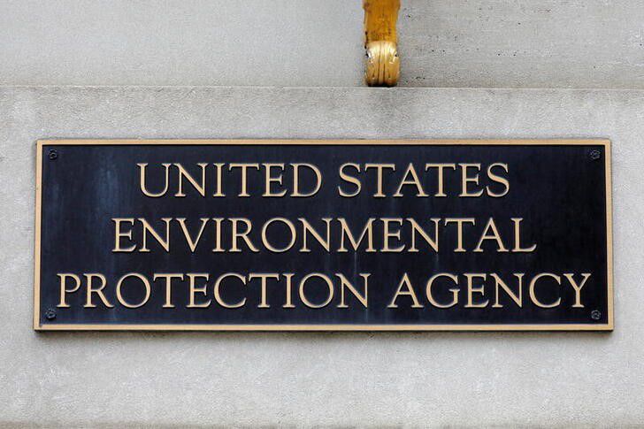  U.S. biofuel groups urge EPA to curb oil refinery waivers despite ruling