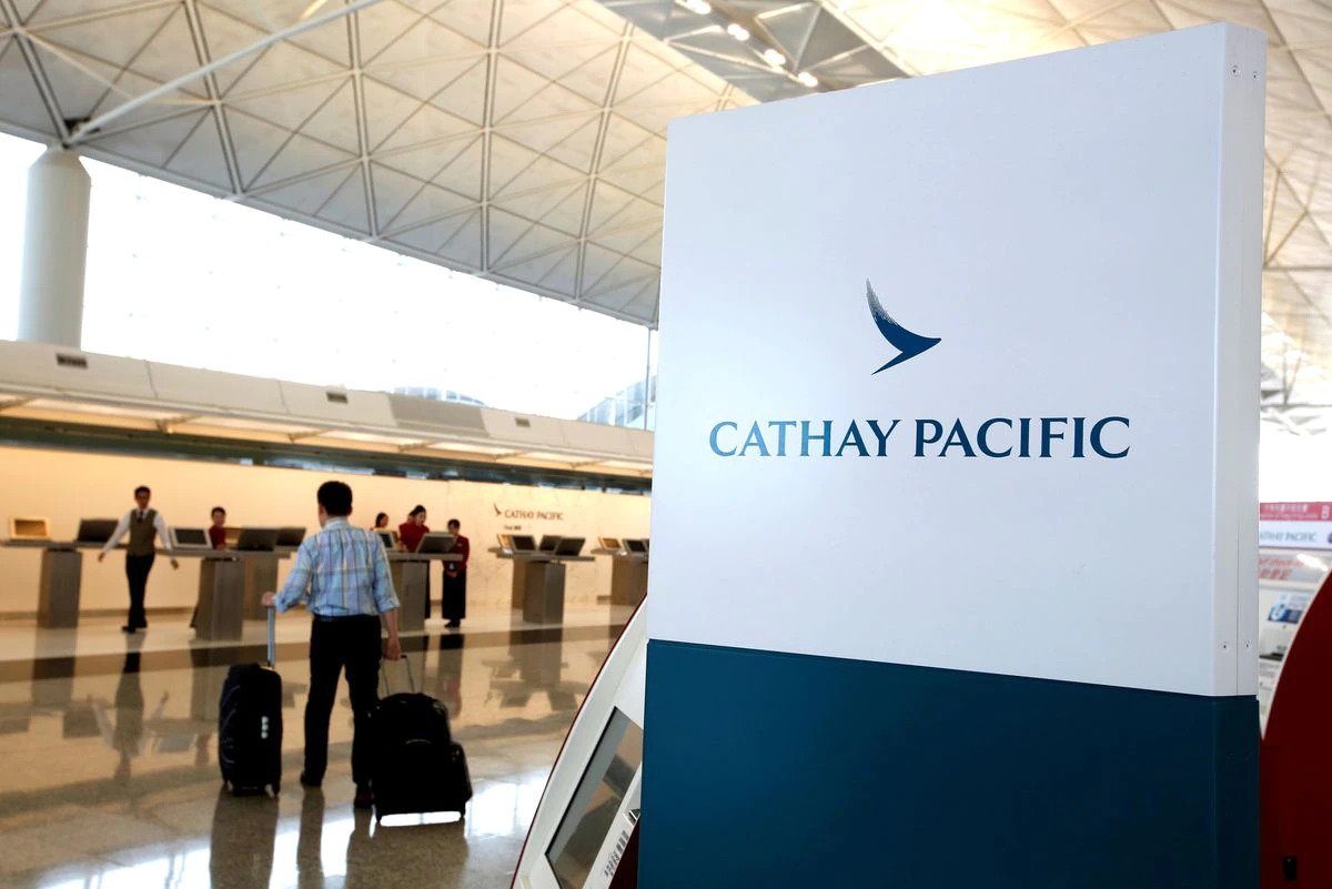  Cathay Pacific given extension to draw down $1 bln govt loan