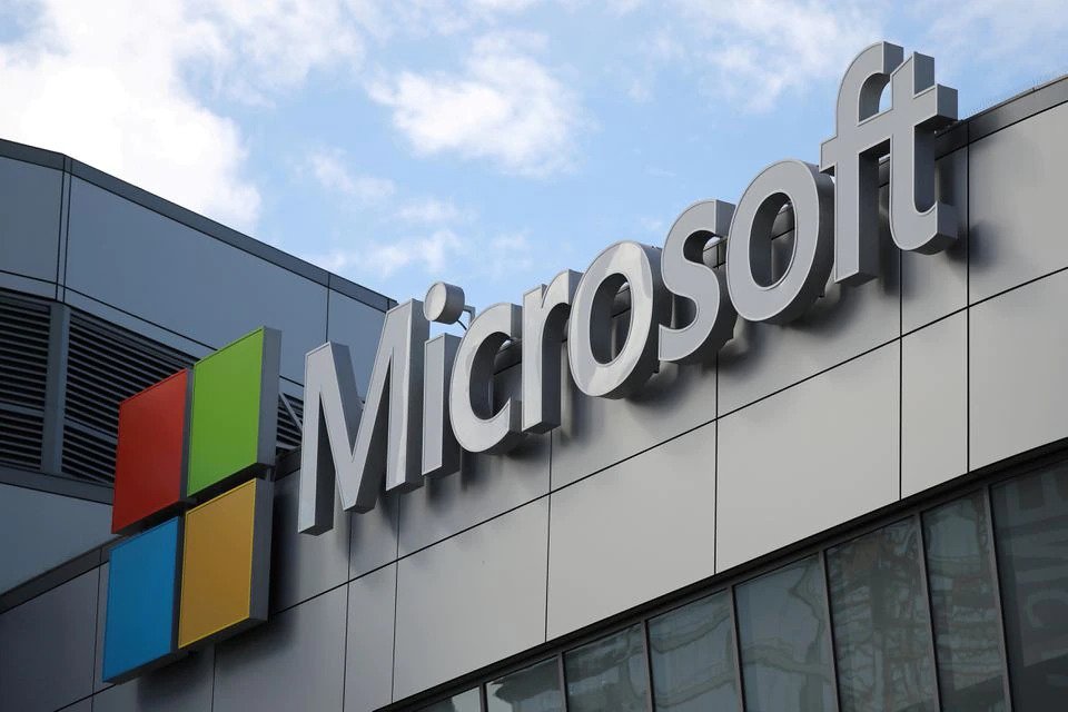  Microsoft says new breach discovered in probe of suspected SolarWinds hackers