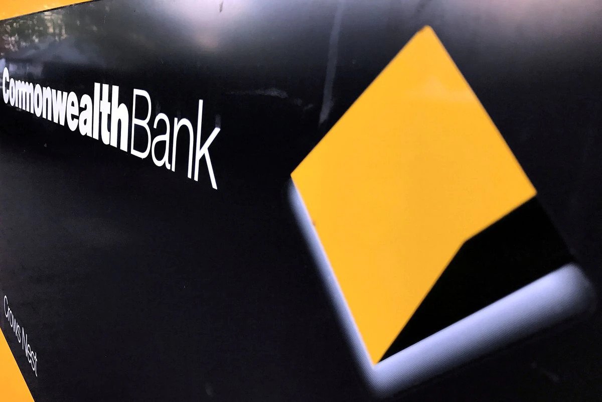  Australian banks, led by CBA, set to return record $15 bln cash to investors
