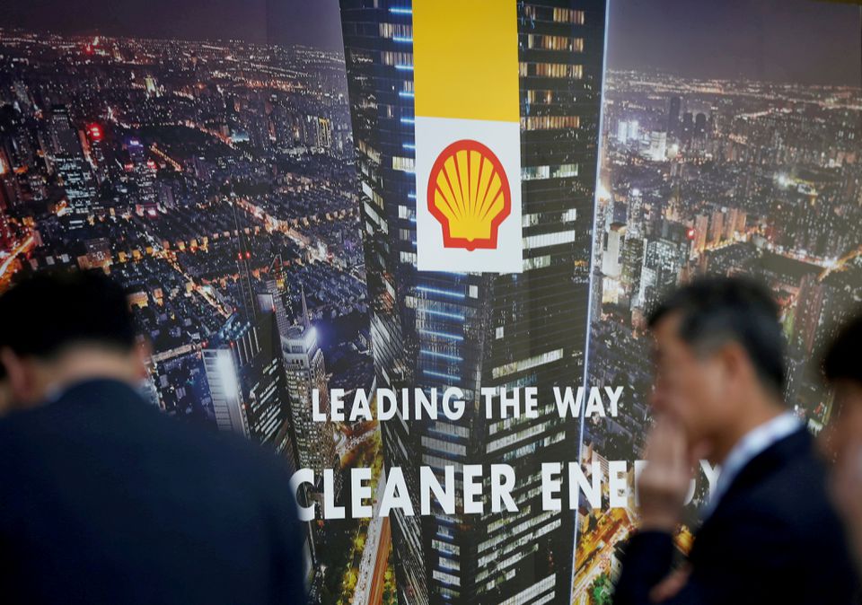  EXCLUSIVE Shell plans to exit California joint venture with Exxon Mobil -sources
