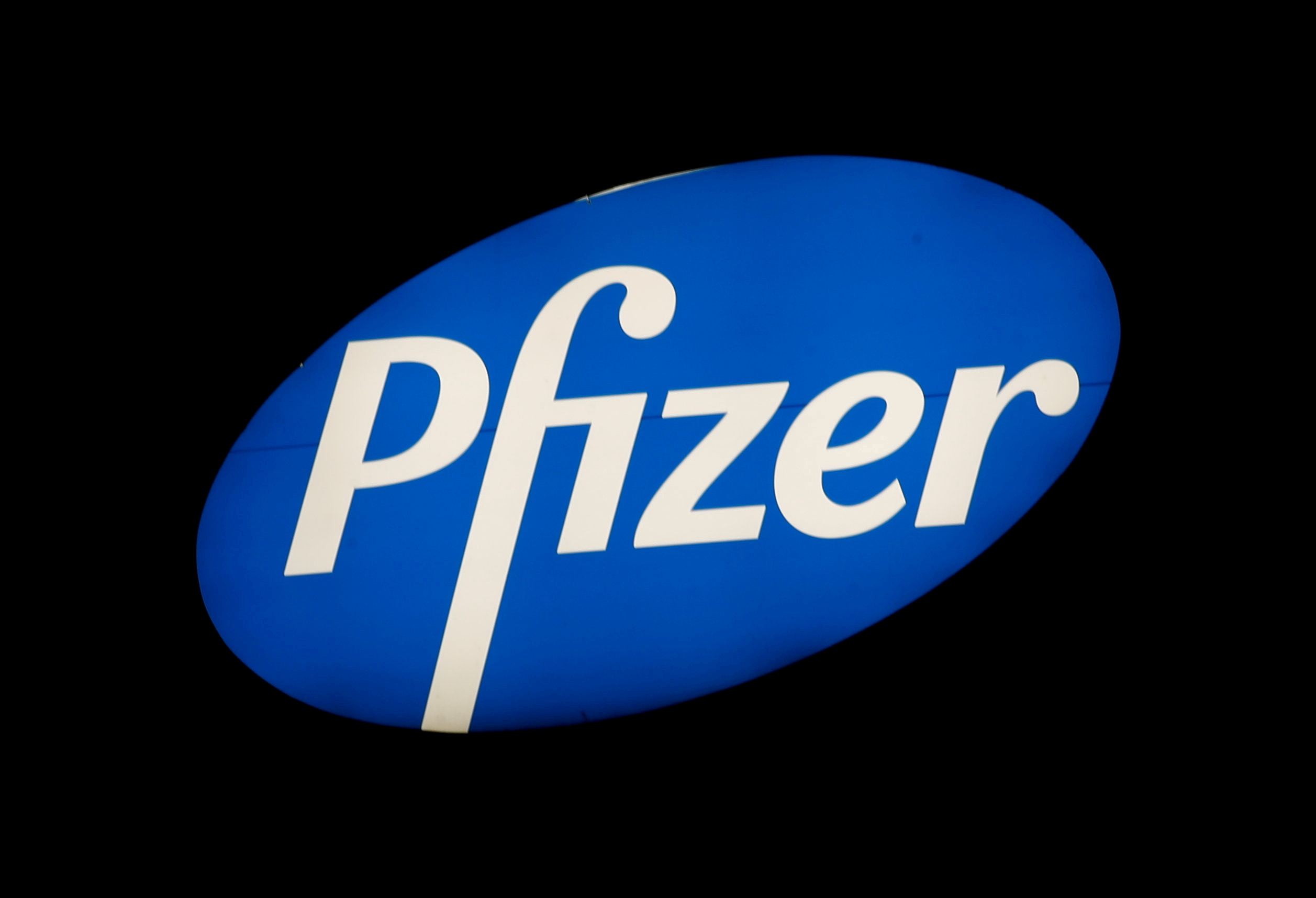  Pfizer agrees to pay $345 mln to resolve EpiPen pricing lawsuit