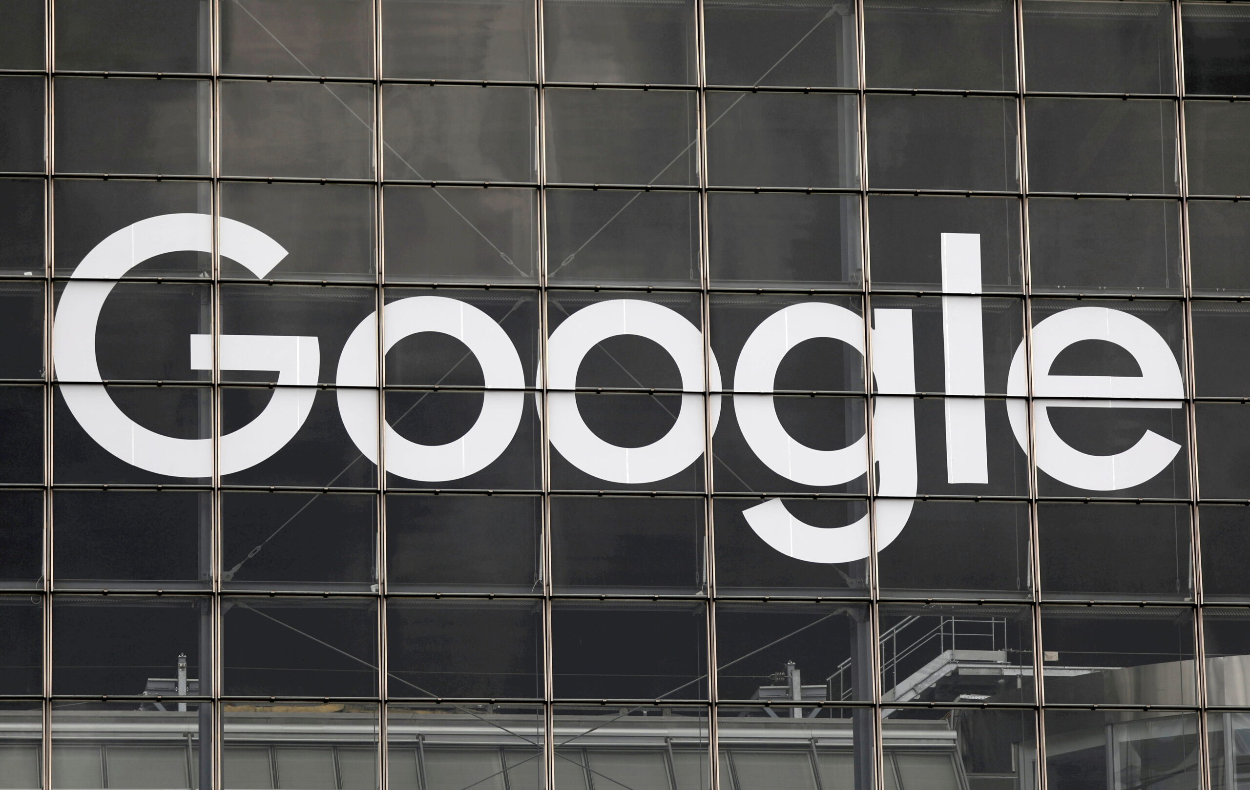  France fines Google 500 mln euros over copyright row
