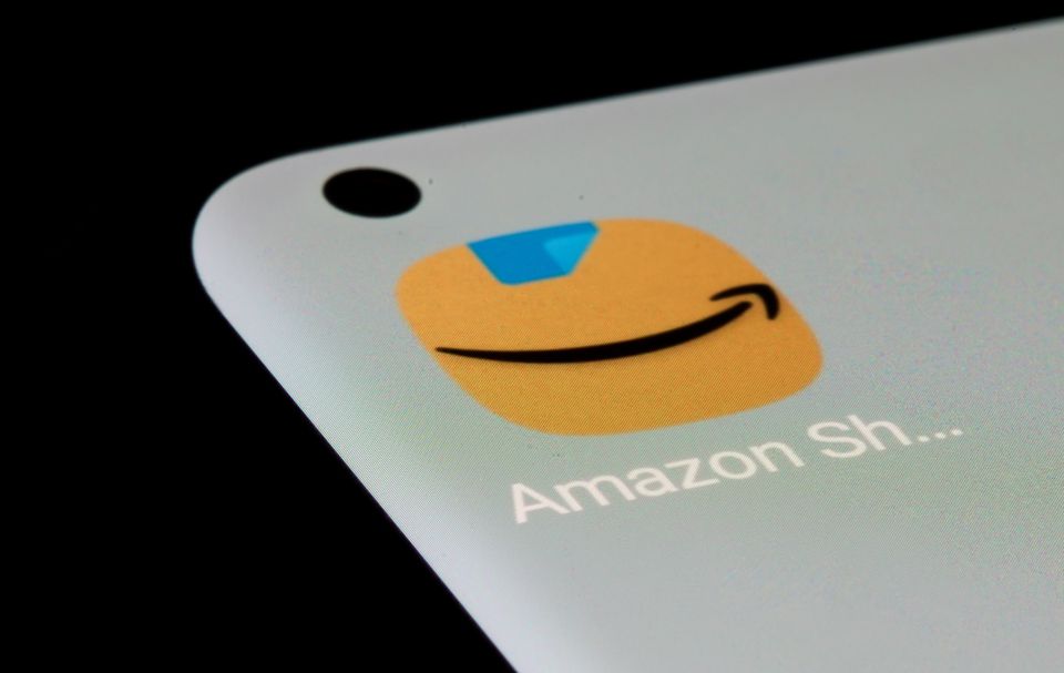  Amazon denies report of accepting bitcoin as payment