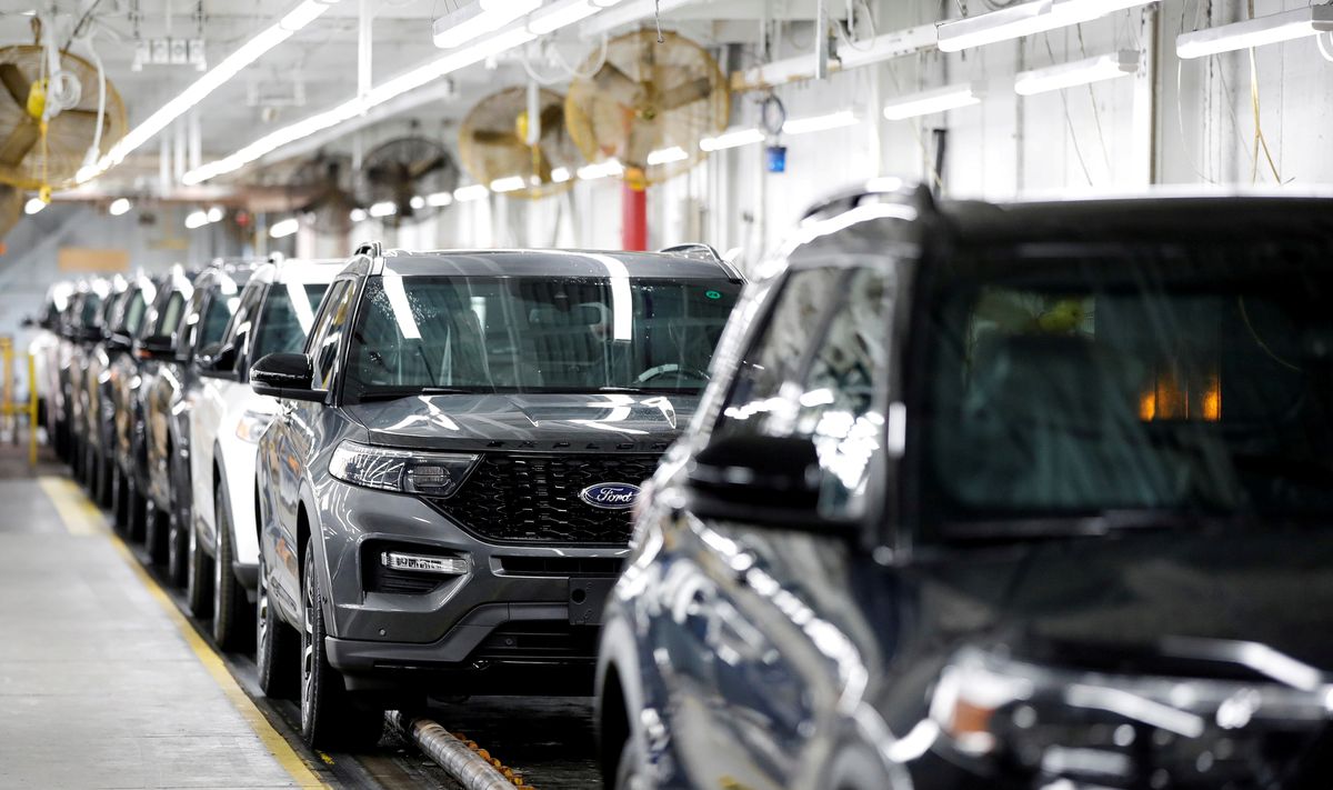  Ford to shut some N. American plants for few weeks on chip shortage