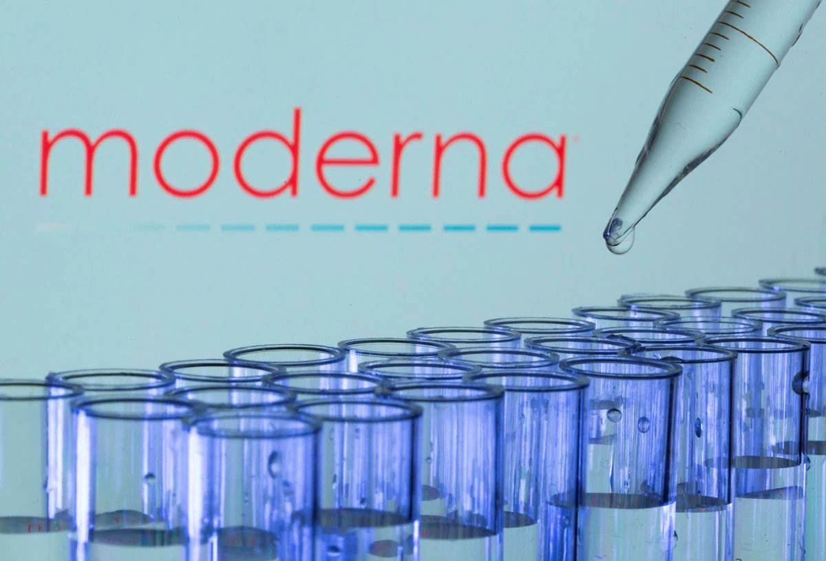  Moderna dominates Wall St trading ahead of S&P 500 debut