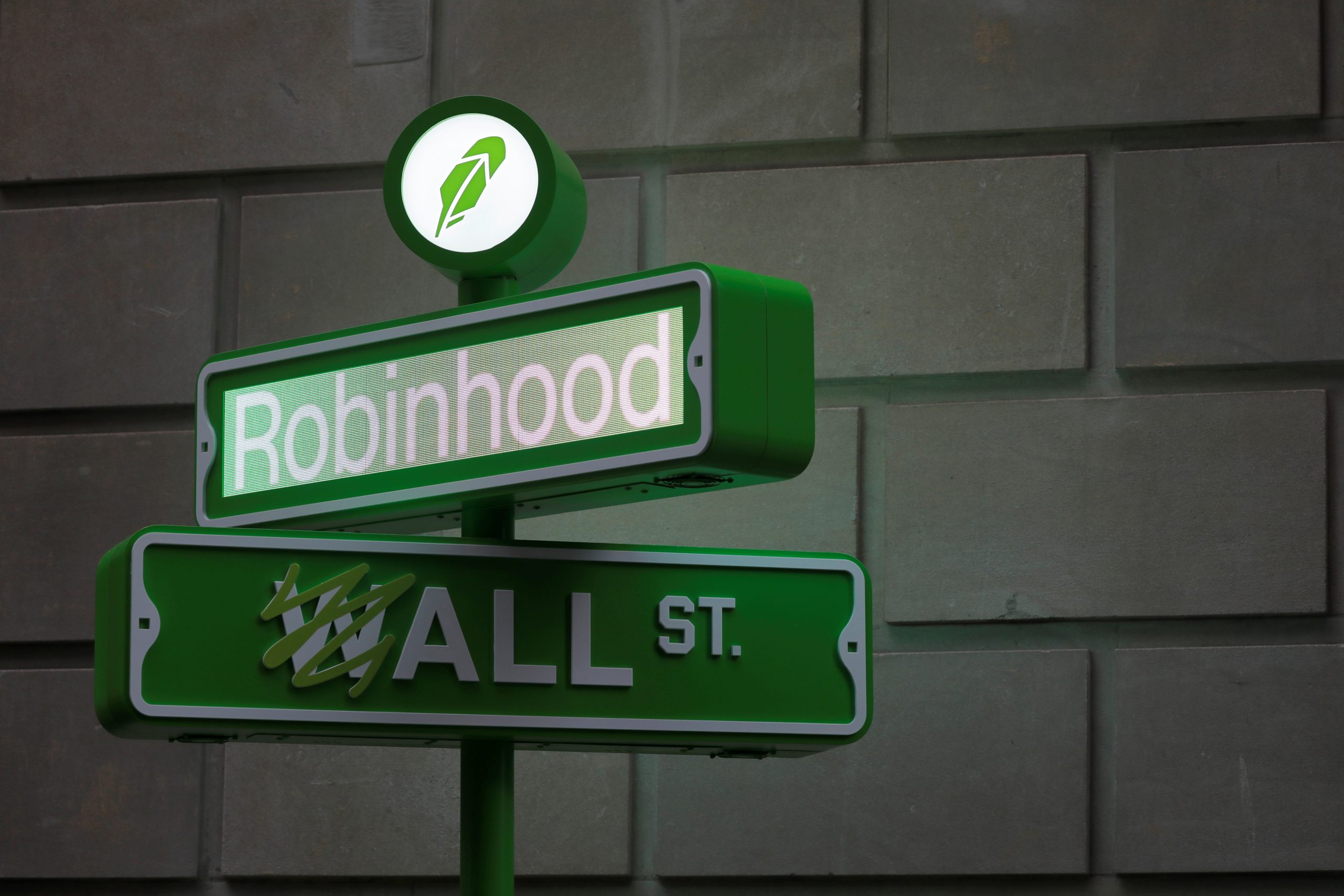  Robinhood shares surge 50%, as investors scoop up ‘the meme of memes’