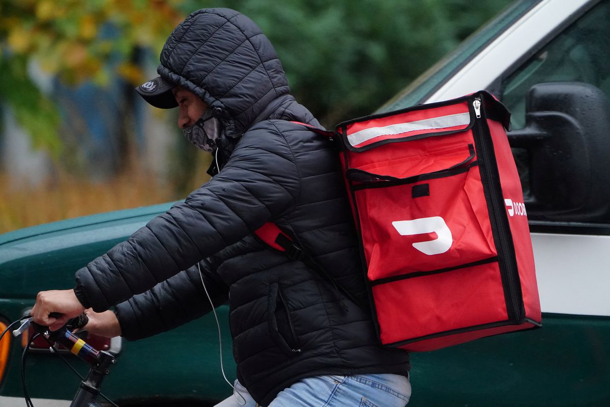  DoorDash plunges into loss on pricey grocery expansion
