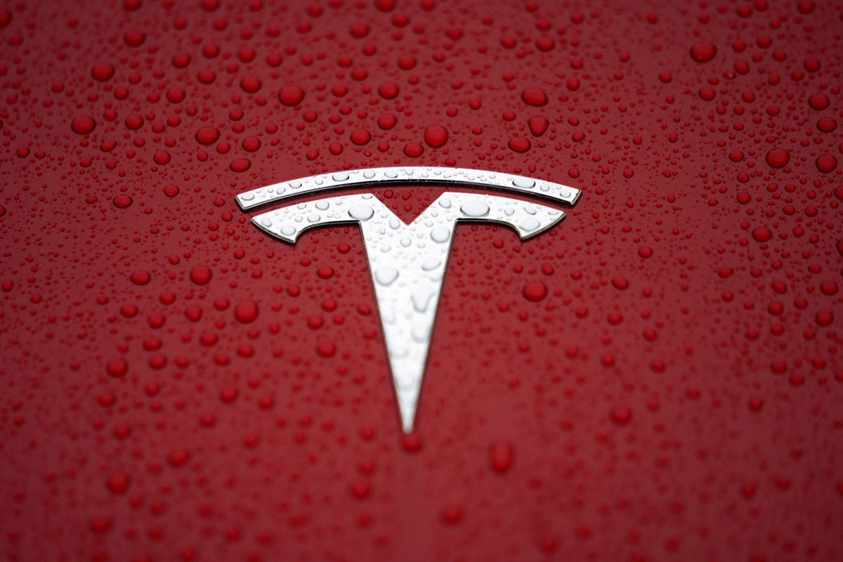  Marketmind: Trillion-dollar Tesla