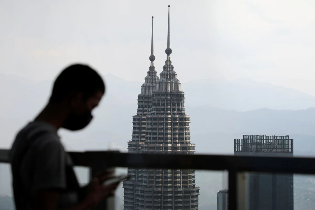  EXCLUSIVE No takers for Malaysia’s 5G plan as major telcos balk over pricing, transparency