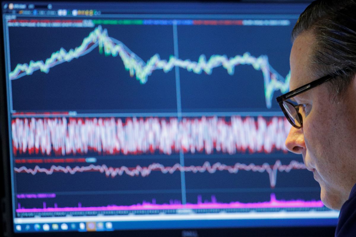  Column: Funds pause record selling of 10-year Treasuries