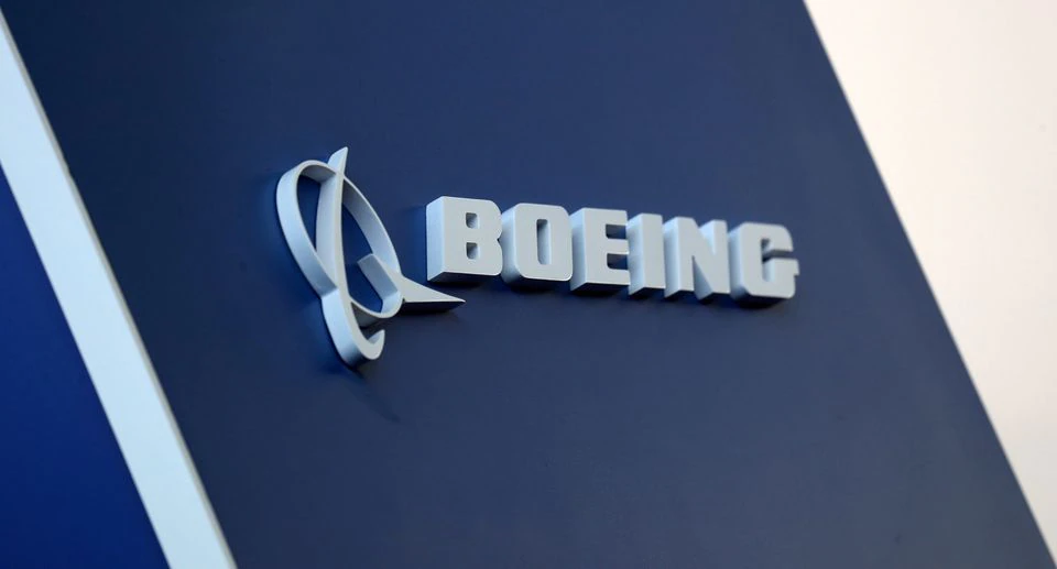  Boeing suspends vaccine mandate for U.S. employees