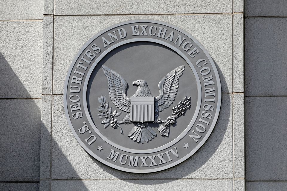  U.S. SEC to tighten insider trading rules, boost money market fund resilience