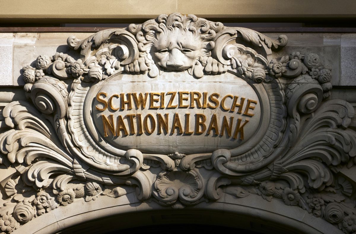  Swiss National Bank sticks to loose policy, diverging from Fed and others