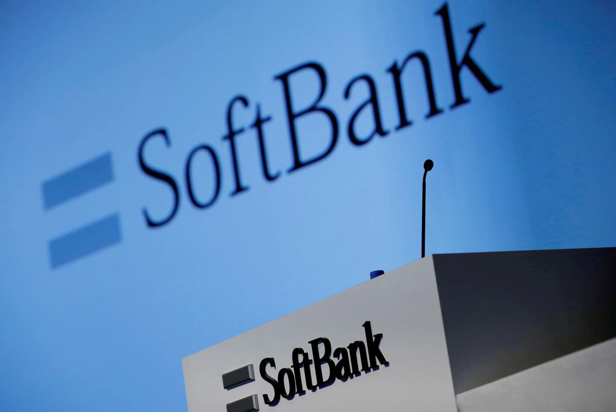  Softbank Group shares slide 3% after Didi, Arm, Grab triple setback