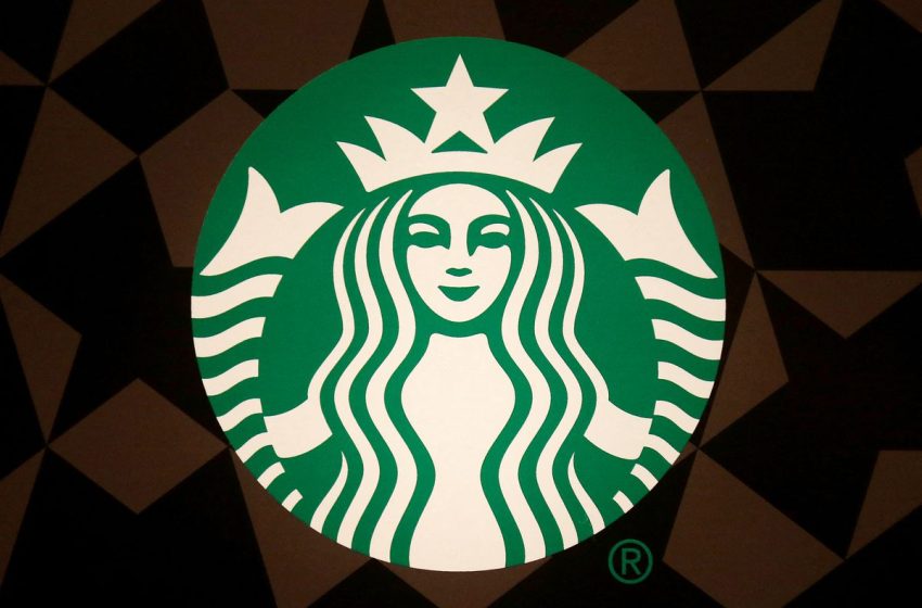  Starbucks to hike prices to offset inflation; lowers profit guidance