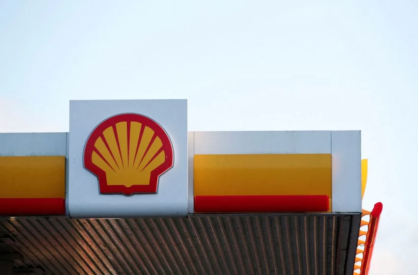  Shell ends 2021 on high note, hikes dividend, buybacks again