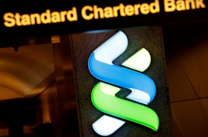  StanChart bets on rate hikes to hit lofty goals as profit disappoints