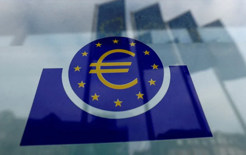  EXCLUSIVE ECB must keep buying bonds to cushion Ukraine fallout, Stournaras says