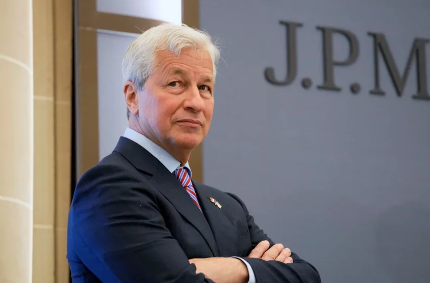  JPMorgan’s Dimon warns of possible $1 billion Russia loss