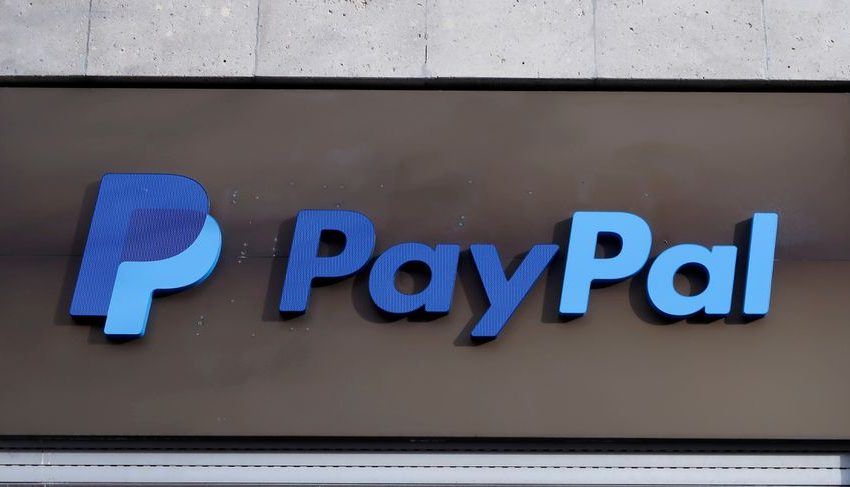  PayPal shares rise despite cut in annual profit view