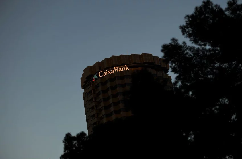  Caixabank ups profitability target, unveils $1.9 billion share buyback