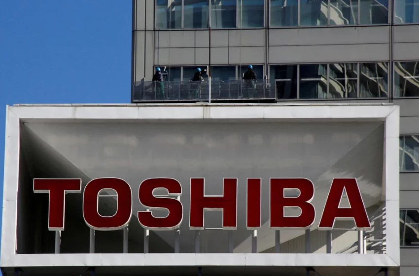  Exclusive: Bidders weigh offers valuing Toshiba at up to $22 billion – sources