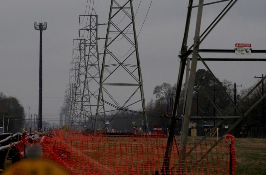  Texas power use to hit record high on economic growth, hot weather