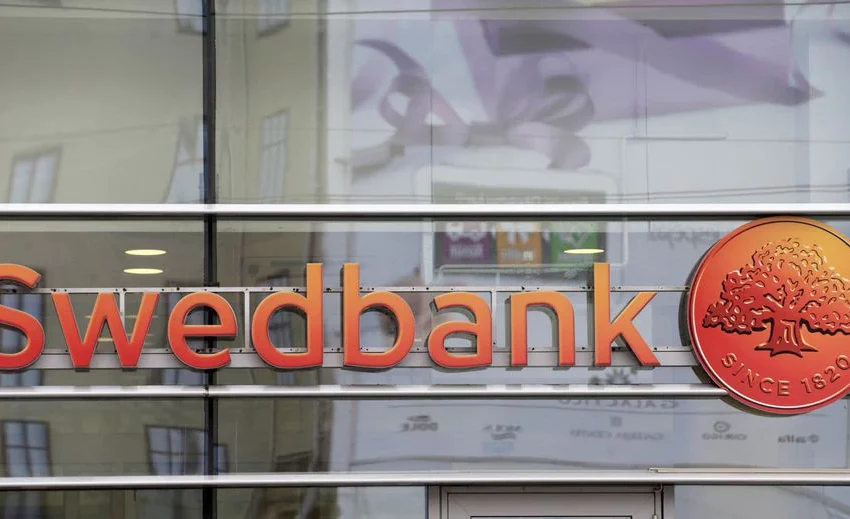  Swedbank misses second quarter profit forecasts, maintains 2022 cost cap