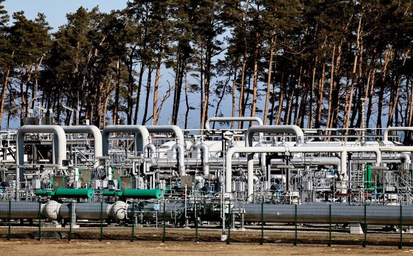  Russian gas cut to Europe hits economic hopes, Ukraine reports attacks on coastal regions