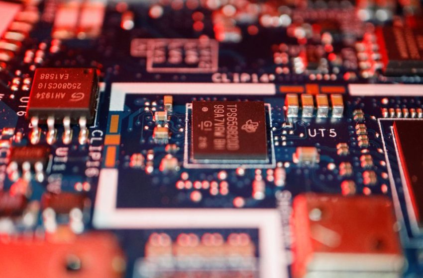  Analysis: China faces its “Sputnik” moment as US export curbs deal a blow to its chip ambitions