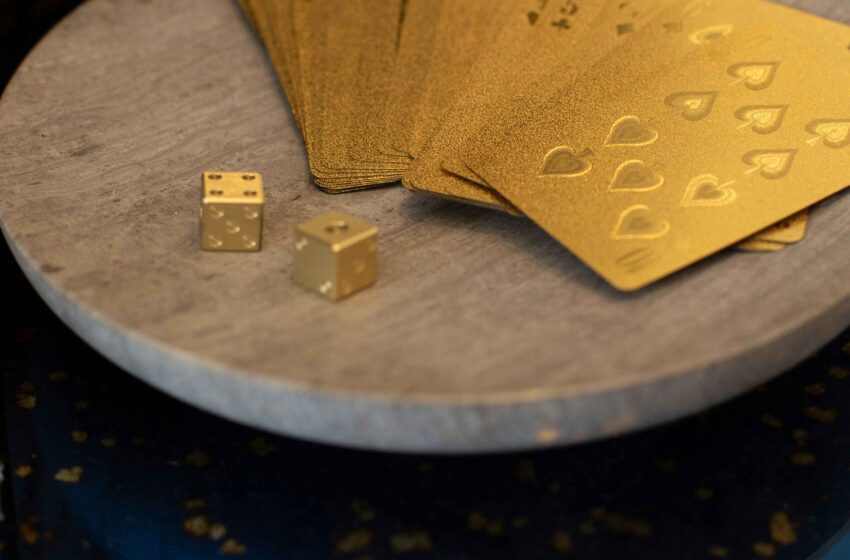 Gold rises as investors seek safety options while U.S. markets are on holiday