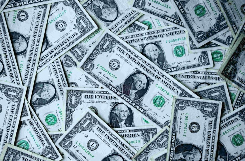 Emerging Market Bond Sales Face Challenges Amid Shifting U.S. Policies