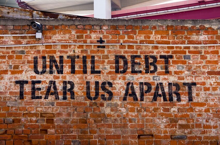 Soaring U.S. Debt Sends Shockwaves Through Global Markets, Emerging Economies Face Mounting Risks