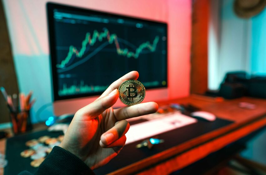 Institutional Crypto Adoption Set to Surge by 2026 as Stablecoins and Tokenization Go Mainstream